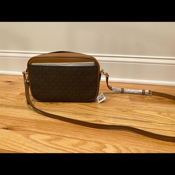 MICHAEL Michael Kors Signature Jet Set Charm Large East West Camera Crossbody - Picture 4 of 7